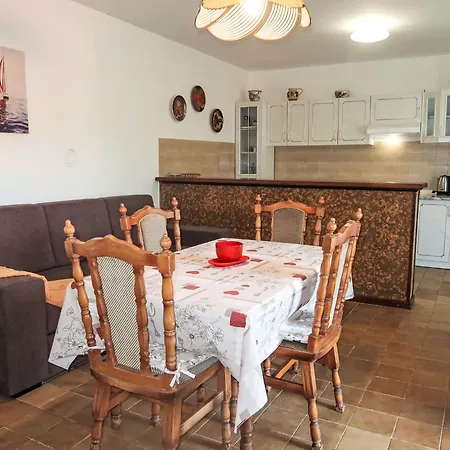 Violetta-2 By Interhome *