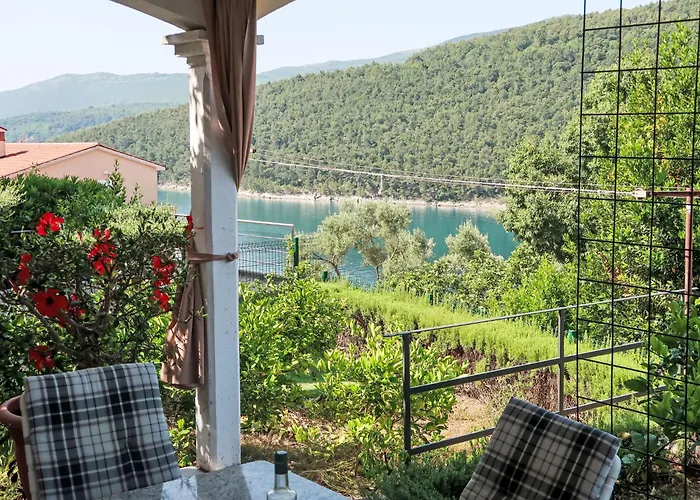 Violetta-2 By Interhome